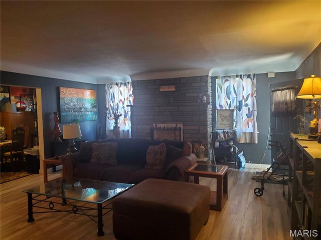 861 Pershing Street, East St Louis, IL 62203