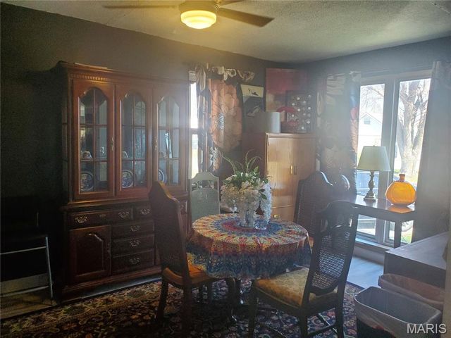861 Pershing Street, East St Louis, IL 62203