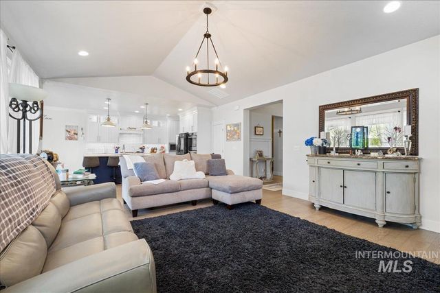 3300 E Levin Dr, Meridian, ID 83642
