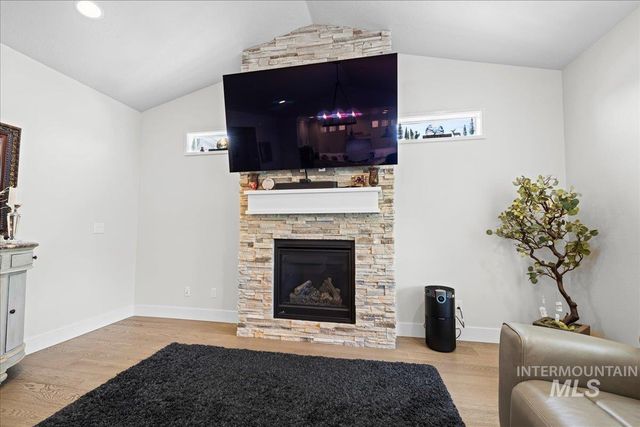 3300 E Levin Dr, Meridian, ID 83642