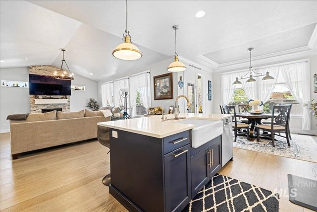 3300 E Levin Dr, Meridian, ID 83642