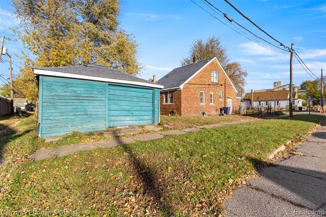 64 E Cicotte Street, River Rouge, MI 48218