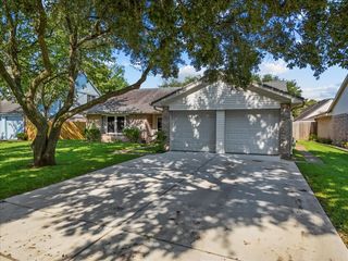 114 Cavalry Circle, League City, TX 77573