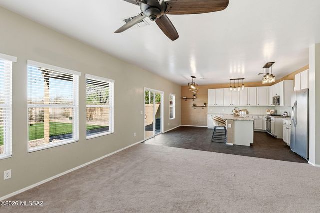 5752 W King Snake Drive, Tucson, AZ 85742