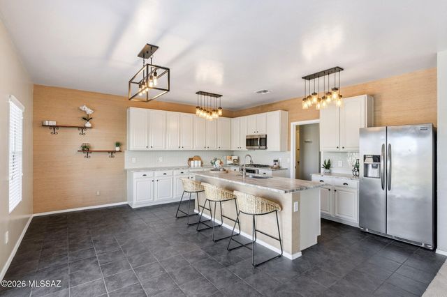 5752 W King Snake Drive, Tucson, AZ 85742