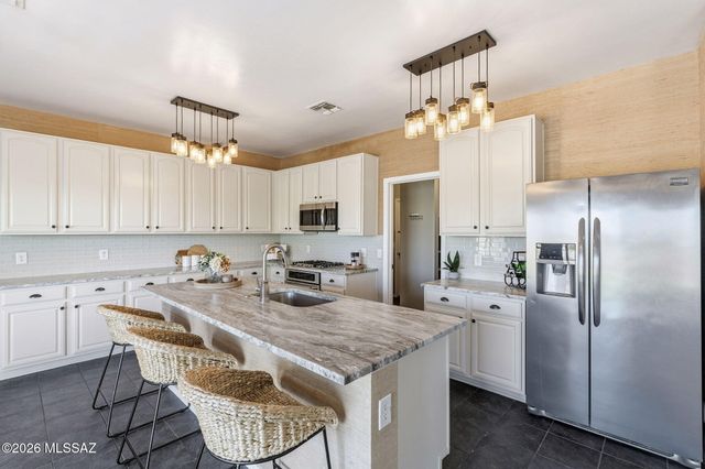 5752 W King Snake Drive, Tucson, AZ 85742