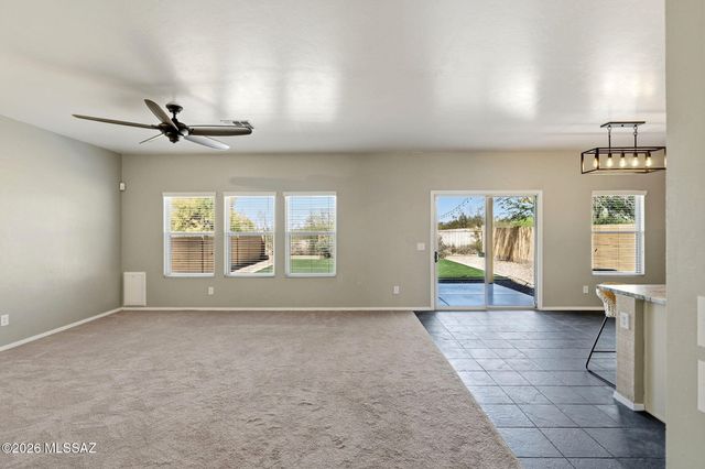 5752 W King Snake Drive, Tucson, AZ 85742