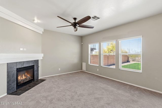 5752 W King Snake Drive, Tucson, AZ 85742