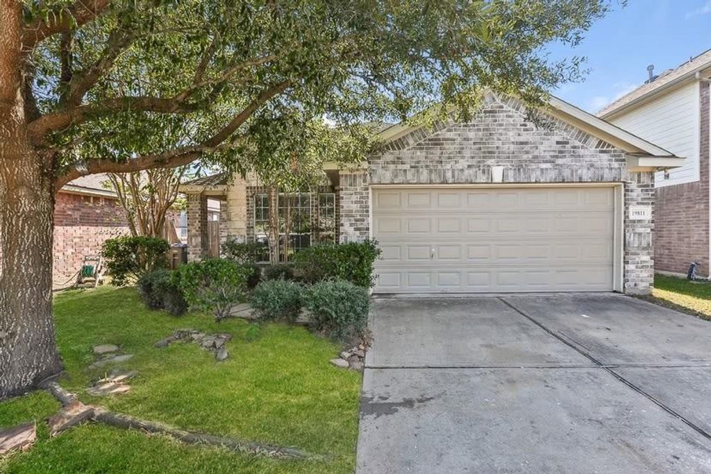 19811 Whispering Hollow Lane, Katy, TX 77449