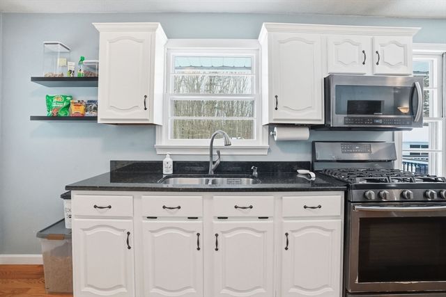 534 Forest St, Methuen, MA 01844