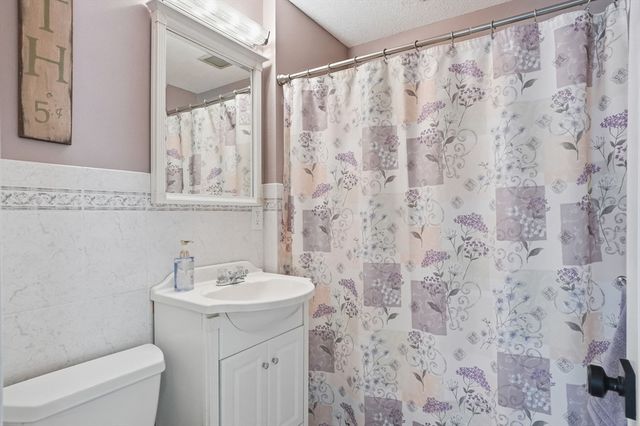 534 Forest St, Methuen, MA 01844