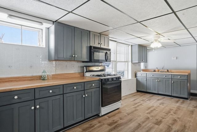 534 Forest St, Methuen, MA 01844