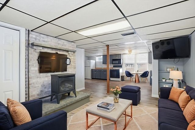 534 Forest St, Methuen, MA 01844