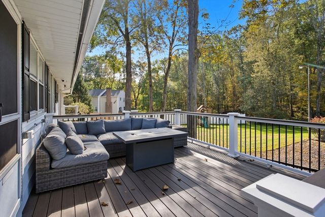 534 Forest St, Methuen, MA 01844