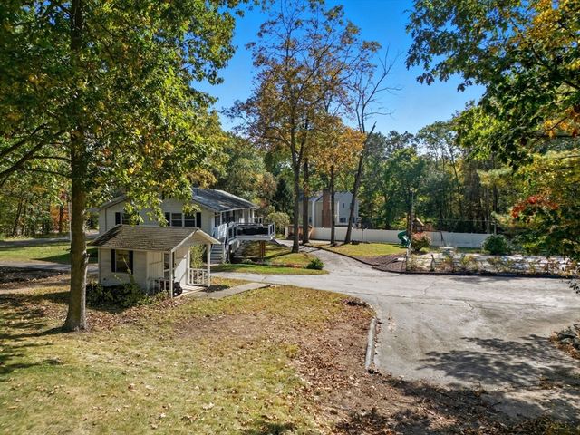 534 Forest St, Methuen, MA 01844