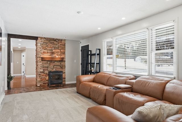 534 Forest St, Methuen, MA 01844