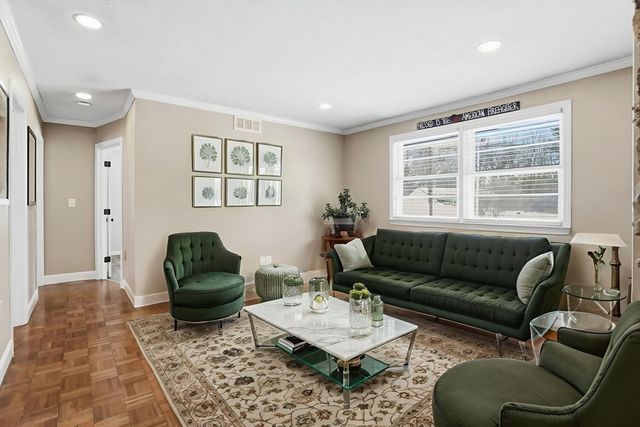 534 Forest St, Methuen, MA 01844