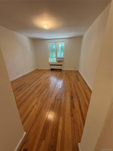 52 L Glen Keith Road 52 L, Glen Cove, NY 11542