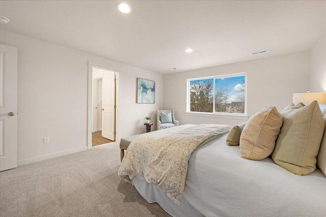 21519 OConnor Way 2, Bend, OR 97701