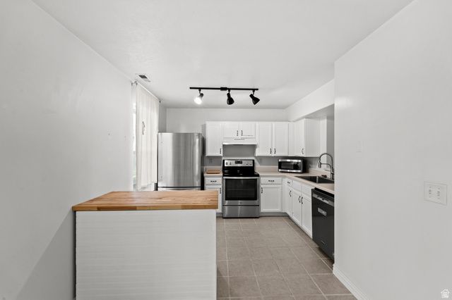87 N PERTH ST, Saratoga Springs, UT 84043