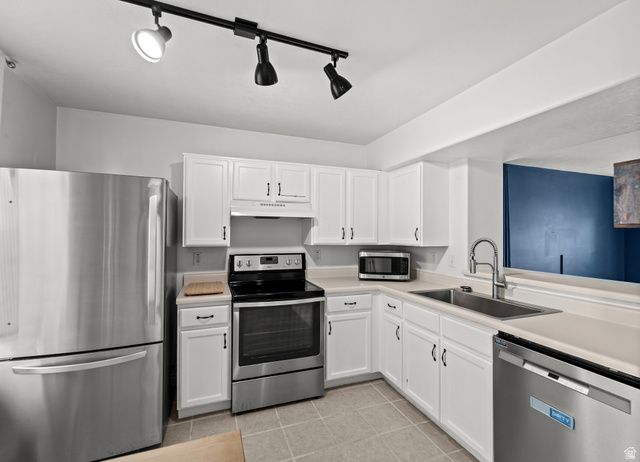 87 N PERTH ST, Saratoga Springs, UT 84043