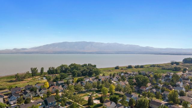87 N PERTH ST, Saratoga Springs, UT 84043