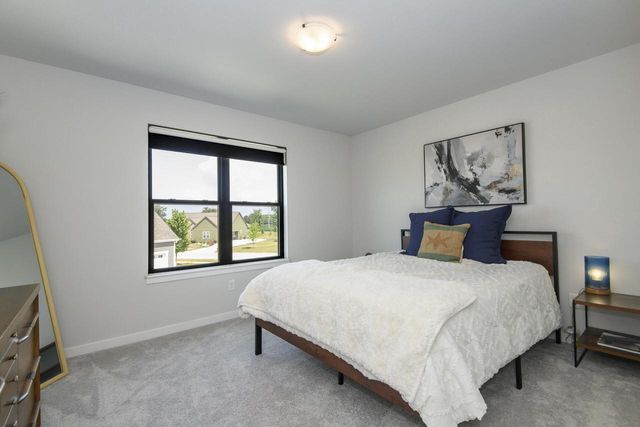 35105 Castle Rock DRIVE, Oconomowoc, WI 53066