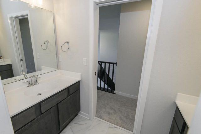35105 Castle Rock DRIVE, Oconomowoc, WI 53066
