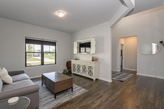35105 Castle Rock DRIVE, Oconomowoc, WI 53066
