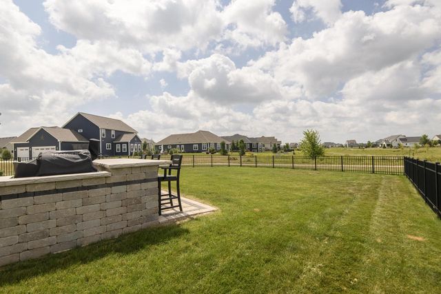 35105 Castle Rock DRIVE, Oconomowoc, WI 53066