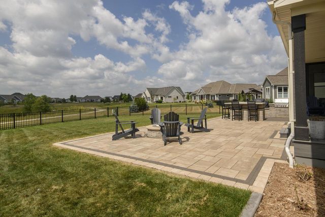 35105 Castle Rock DRIVE, Oconomowoc, WI 53066