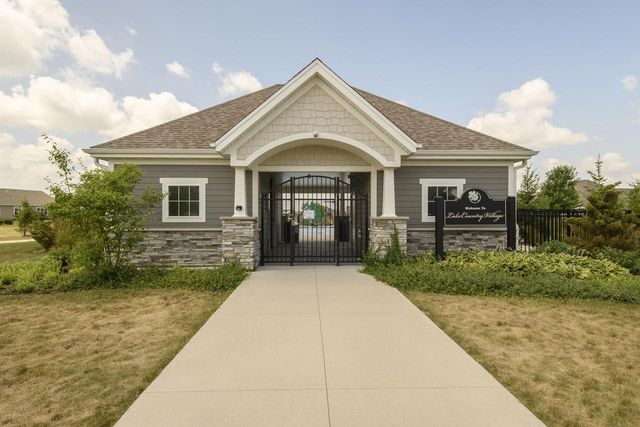 35105 Castle Rock DRIVE, Oconomowoc, WI 53066