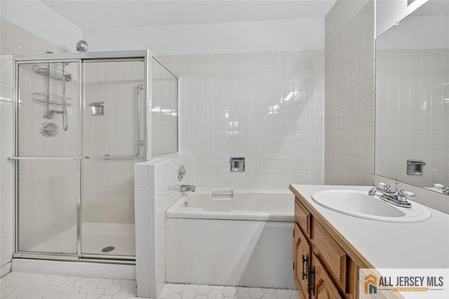 40 Rutland Lane 40B, Monroe, NJ 08831