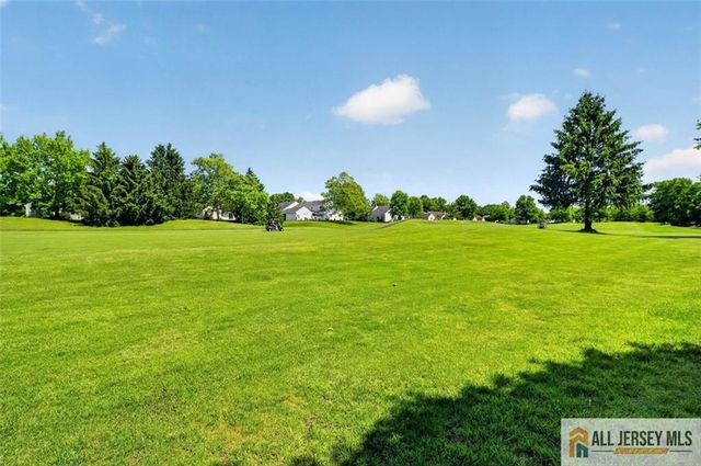 40 Rutland Lane 40B, Monroe, NJ 08831