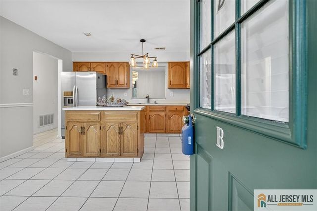 40 Rutland Lane 40B, Monroe, NJ 08831
