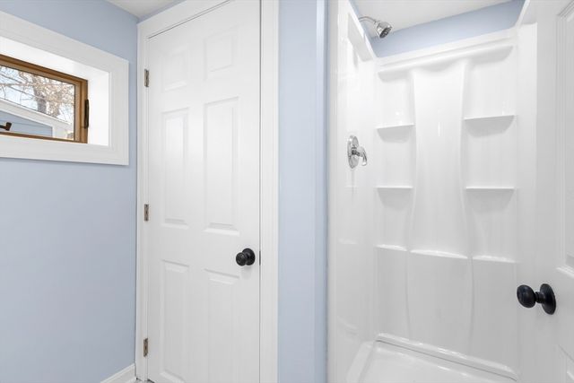 6 Wildwood Ave, Wareham, MA 02571