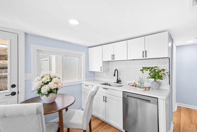 6 Wildwood Ave, Wareham, MA 02571