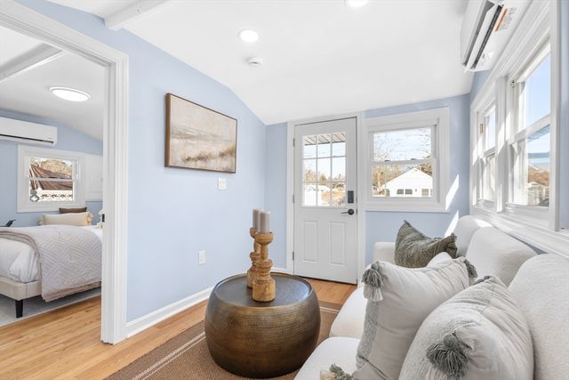 6 Wildwood Ave, Wareham, MA 02571