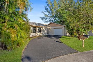 3955 NW 3rd Court, Deerfield Beach, FL 33442