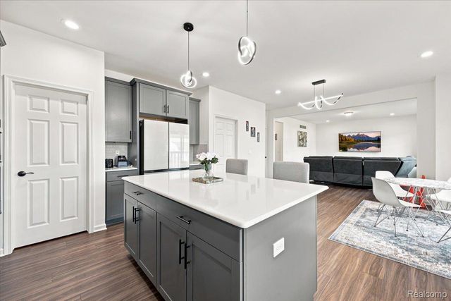 58802 Falabella Drive, Lyon Charter Township, MI 48178