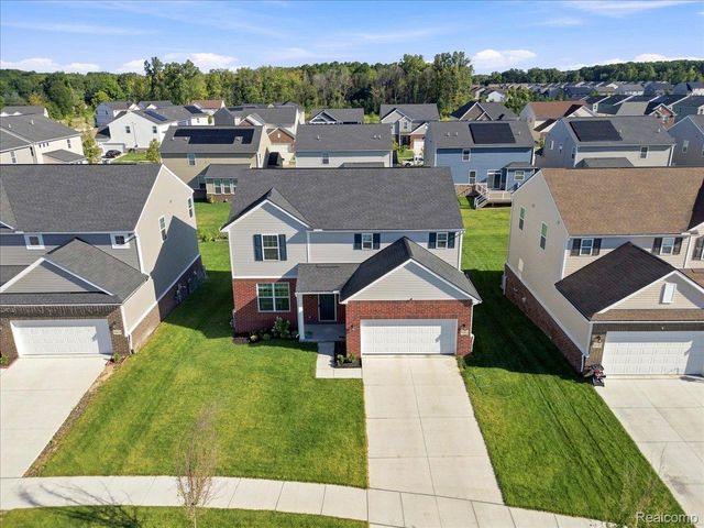 58802 Falabella Drive, Lyon Charter Township, MI 48178
