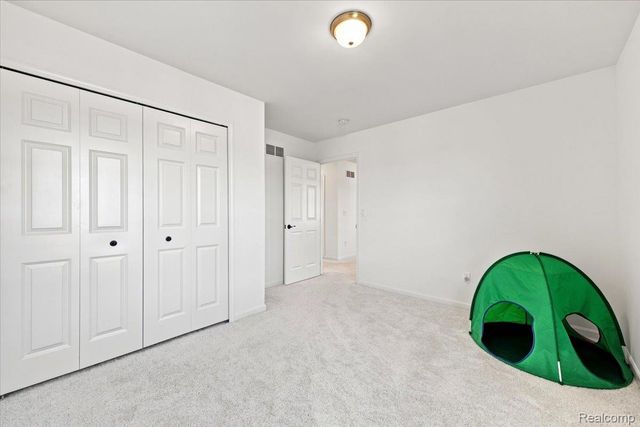 58802 Falabella Drive, Lyon Charter Township, MI 48178