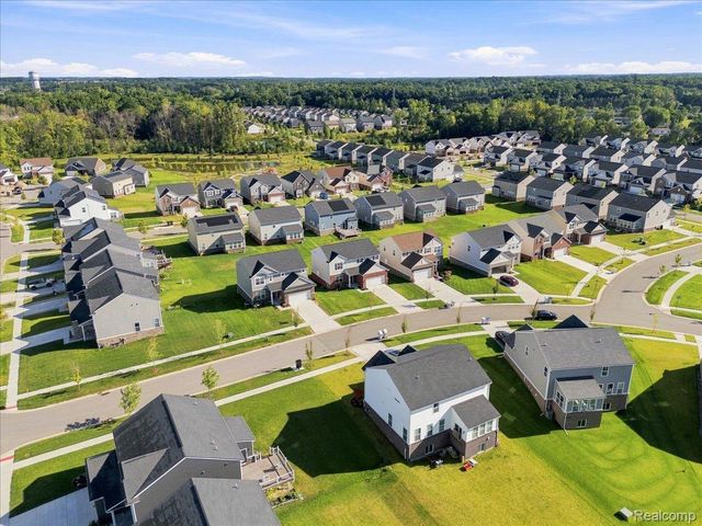 58802 Falabella Drive, Lyon Charter Township, MI 48178