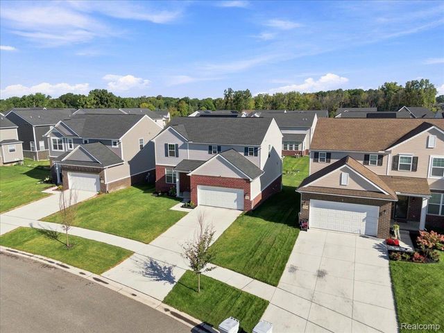 58802 Falabella Drive, Lyon Charter Township, MI 48178