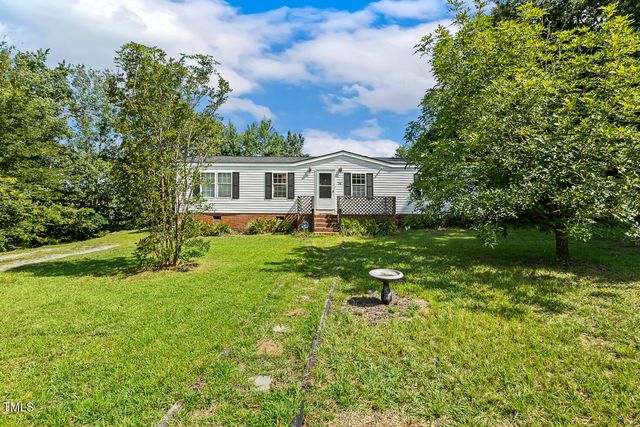 76 Maple Street, Coats, NC 27521