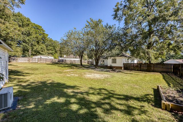 408 Darlington Cir, Dothan, AL 36301