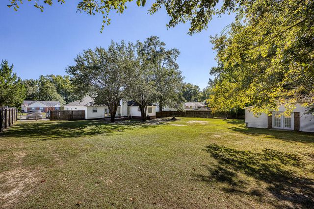 408 Darlington Cir, Dothan, AL 36301