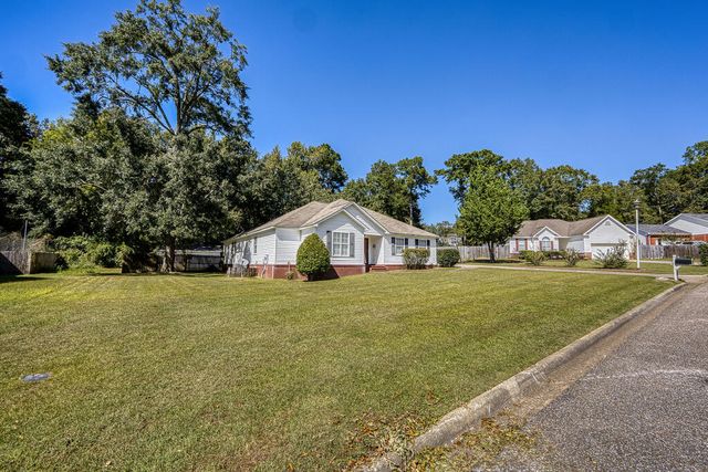 408 Darlington Cir, Dothan, AL 36301