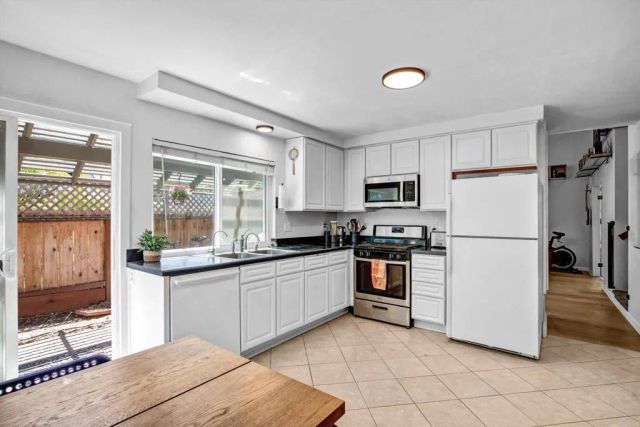 10861 Caravelle Place, San Diego, CA 92124