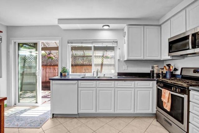 10861 Caravelle Place, San Diego, CA 92124